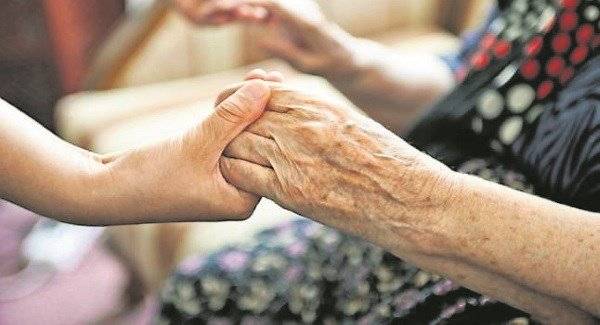 دوربین مداربسته اتاق سالمند